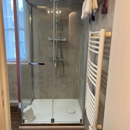 L'eskale / Gare De *