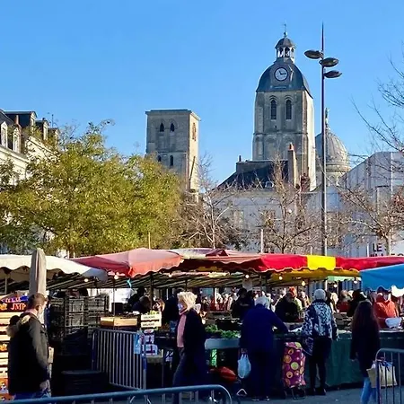 L'eskale / Gare De 아파트 *